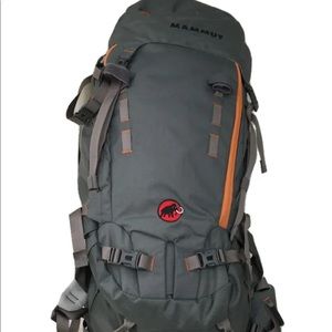 LIKE NEW Mammut Trion Pro Pack hiking backpacking backpack 50-7 Alpine Pack